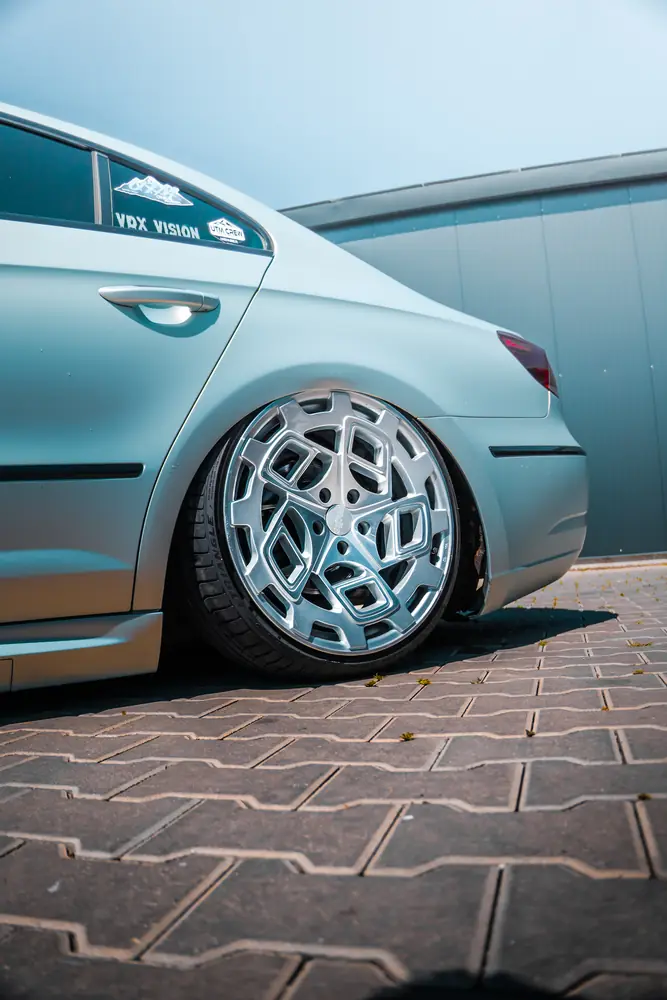 Passat CC. Pastel industrial — fotografia 1
